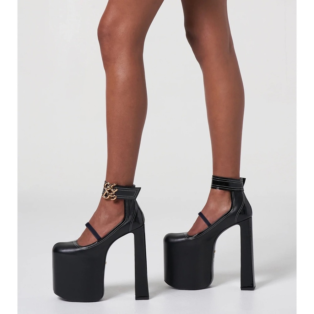 ❤️❤️ GCDS DIVINE HEELS size 7❤️❤️